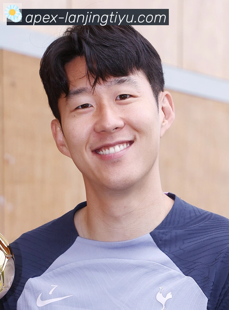 劳塔罗·马丁内斯